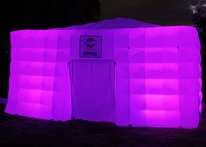 Discoteca-blanca-inflable-6