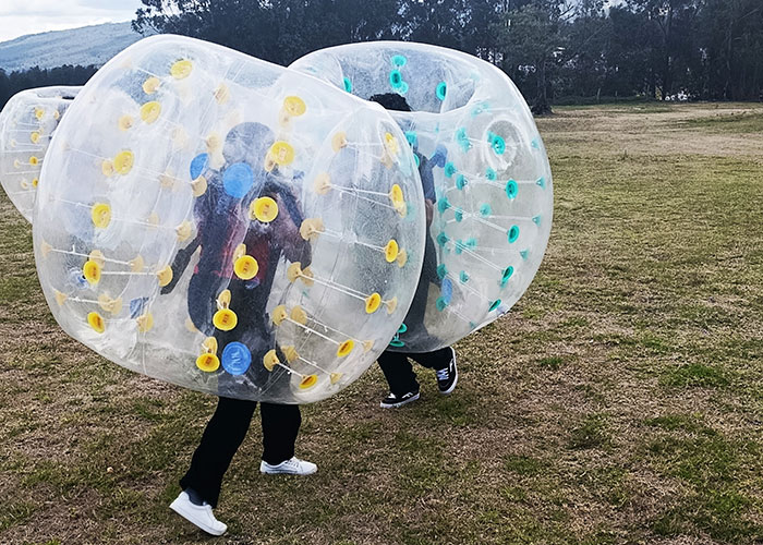 Futbol-burbuja-juegos--inflables-quito-1