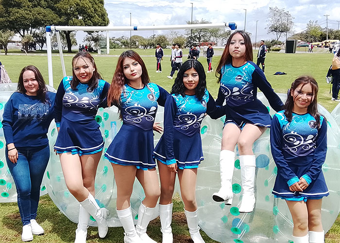 Futbol-burbuja-juegos--inflables-quito-5