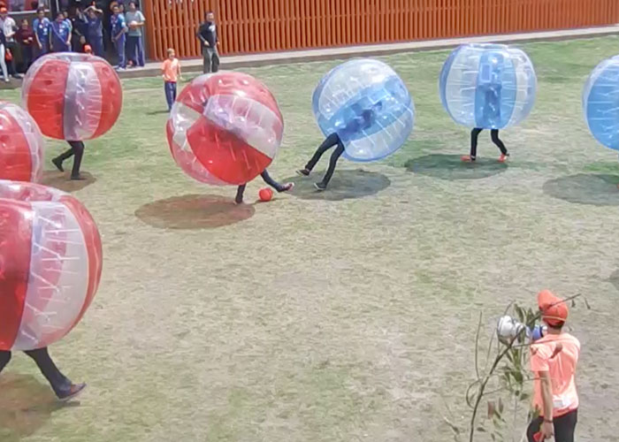 Futbol-burbuja-juegos--inflables-quito-6